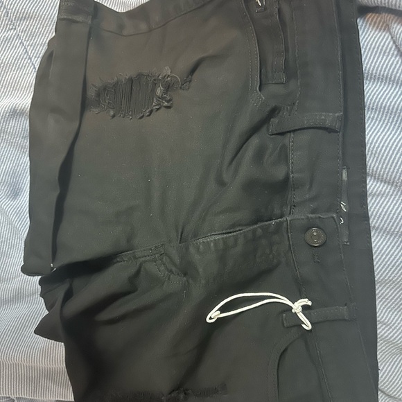 Shorts - Picture 6 of 6